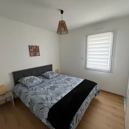 Maison 3 Pièces - Plain Pied - 2 Lits Queen Size Avec Wifi *